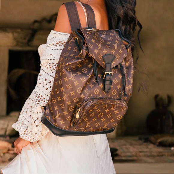 LV Vintage 100% Authentic Louis Vuitton Monogram Canvas Rucksack - Picture 13 of 16